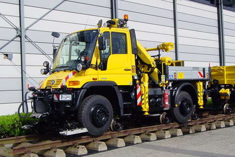 ZWEI-ZW-Unimog Bahnbau